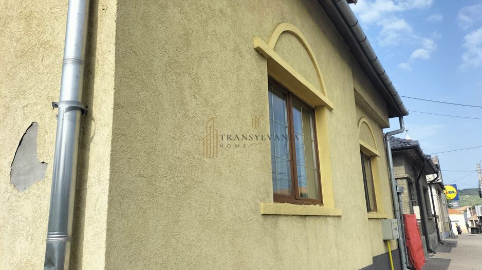 Casa in zona ultracentrala in orasul Blaj - Poză 3