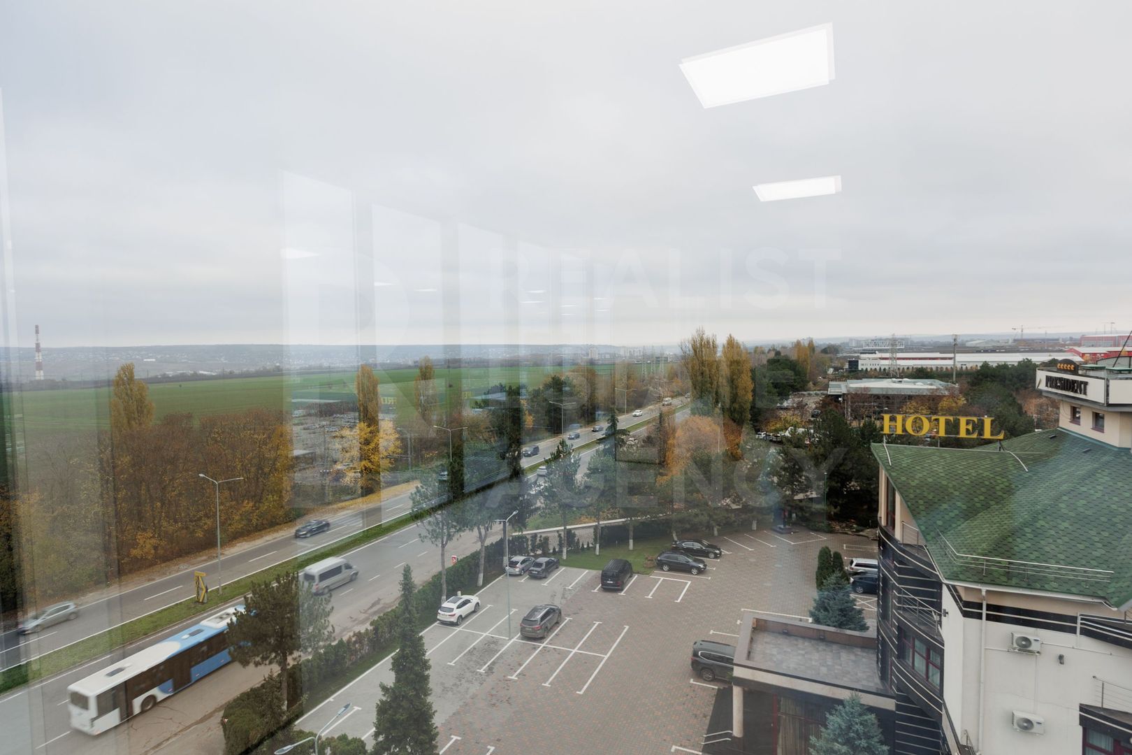 Chirie un complex de birouri ultra-modern, bulevardul Dacia, Botanica - Poză 21