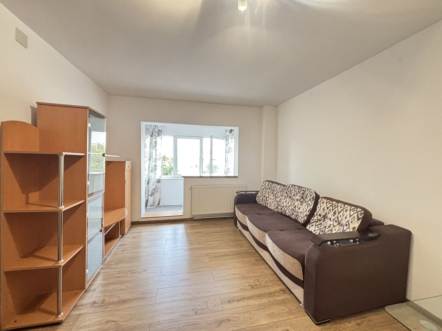 2 camere strada Toamnei in Centrul Civic. - Poză 2