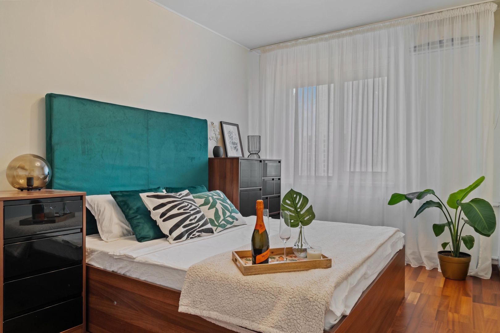 2 camere de închiriat Piața Romană – Magheru | Premium | Metrou 1 min - Poză 17