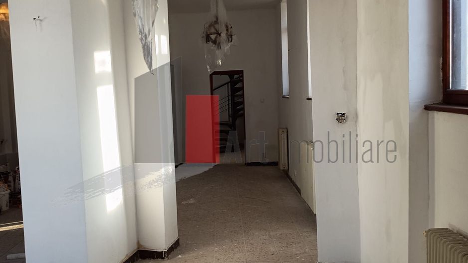Vila  de inchiriat recent renovata - Poză 29