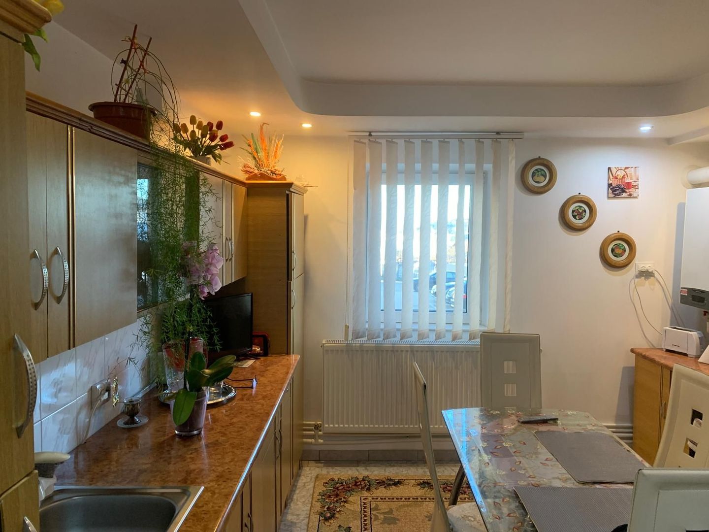 APARTAMENT DE VANZARE 3 CAMERE SIRET - Poză 2