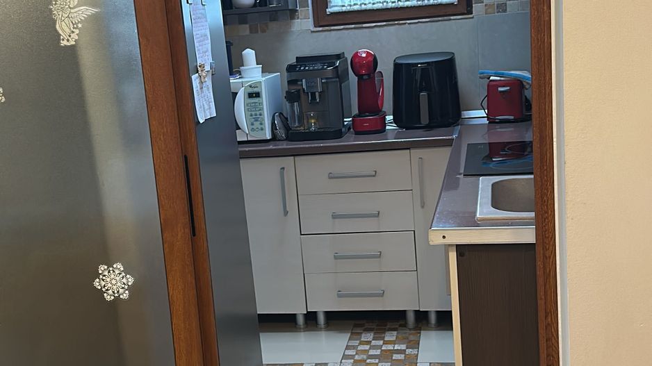 BRASADAS vinde ap 3 cam 2009 etaj 3/3 - Poză 1