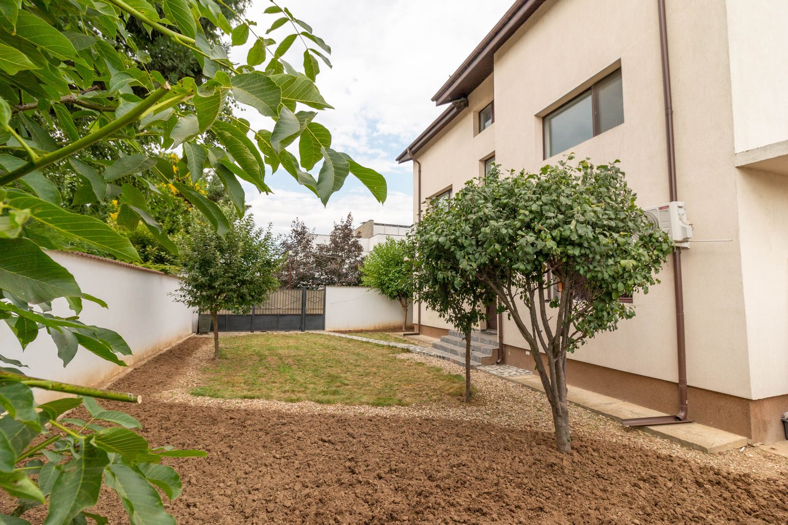 Vila spatioasa de vanzare in Pantelimon zona Padurea Cernica - Mierlei - Poză 14