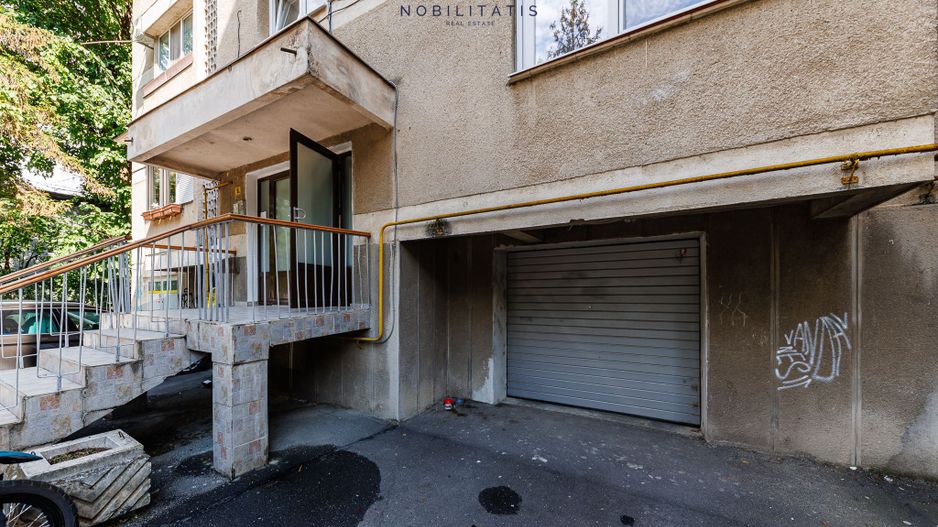 Un apartament cum rar găsești, în centrul orasului | 4 camere & 2 bai - Poză 25