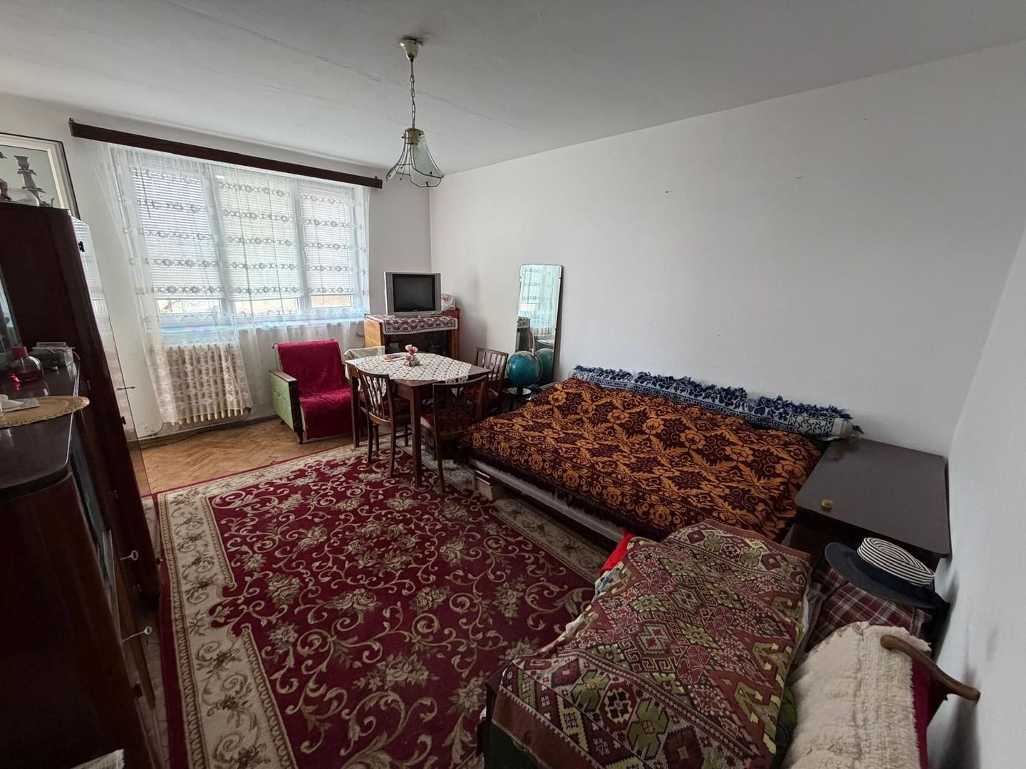 Apartament 3 camere, etaj 2 - zona Centru - Poză 1