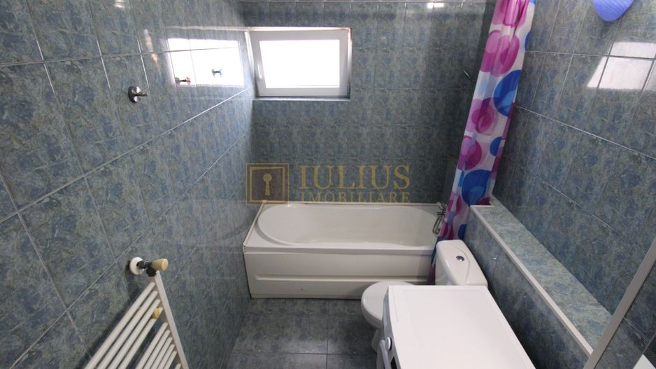 Aradului; decomandat, bucatarie inchisa. Parcare privata inclusa. - Poză 19