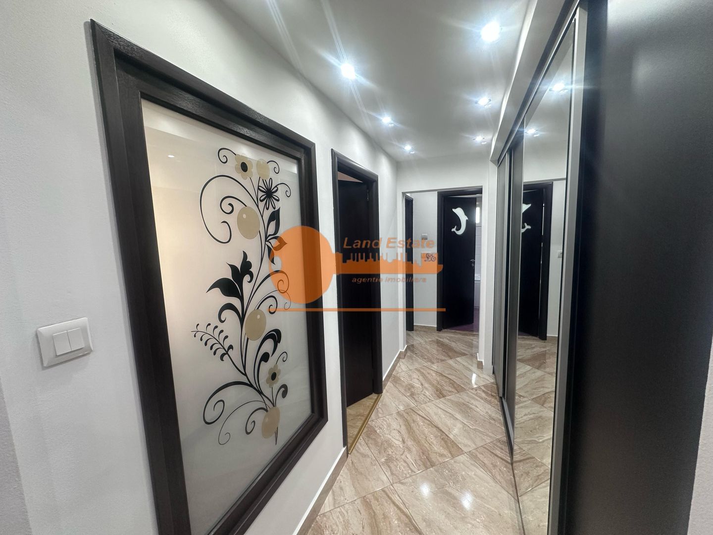 3 camere Dristor  ( 750 m metrou-Lux ) - Poză 2