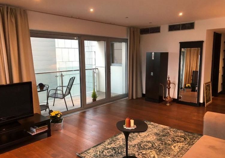 APARTAMENT SUPERB, 2 CAMERE, ARCUL DE TRIUMF - Poză 3