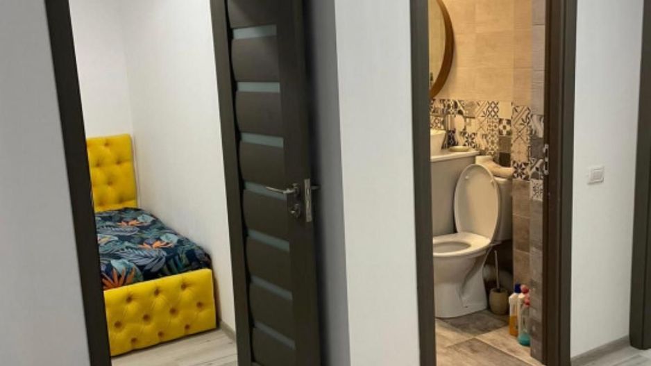 Apartament 2 cam. de vanzare 61mp + terasa 15 mp la 30 m de plaja - Mamaia Nord - Poză 6