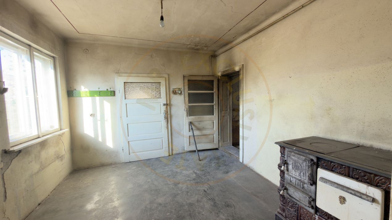 Casă 3 camere, Teren 1036 mp Front 22 m - Str. Florilor 46 - Carei - Poză 9