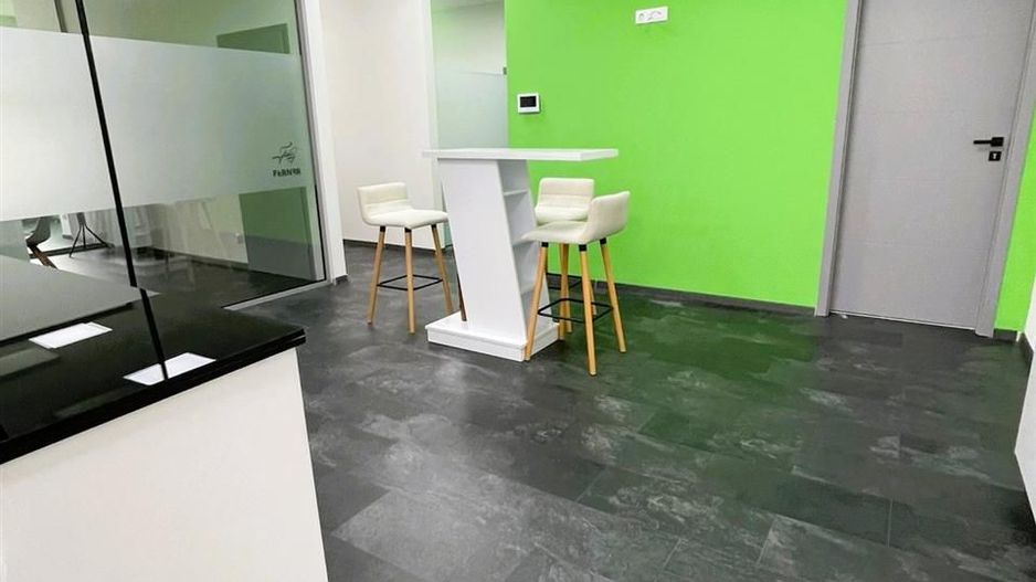 Spatii de Birouri Ultramoderne - Poză 1