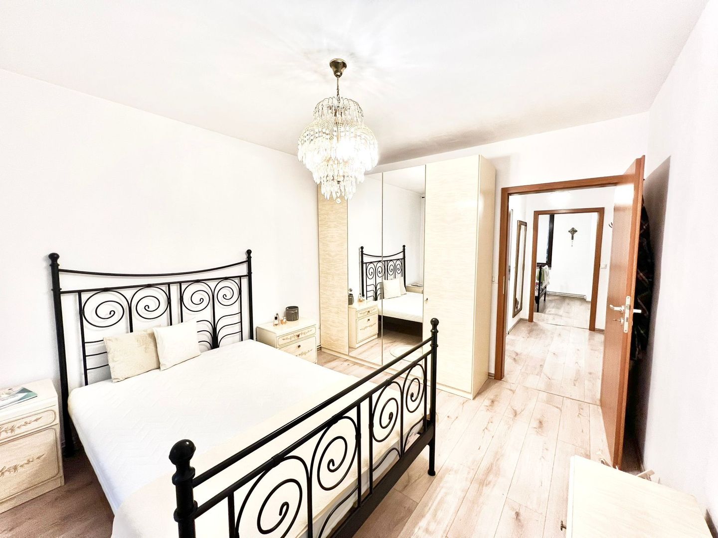 Apartament 3 camere în zona Ultracentrală - Poză 4