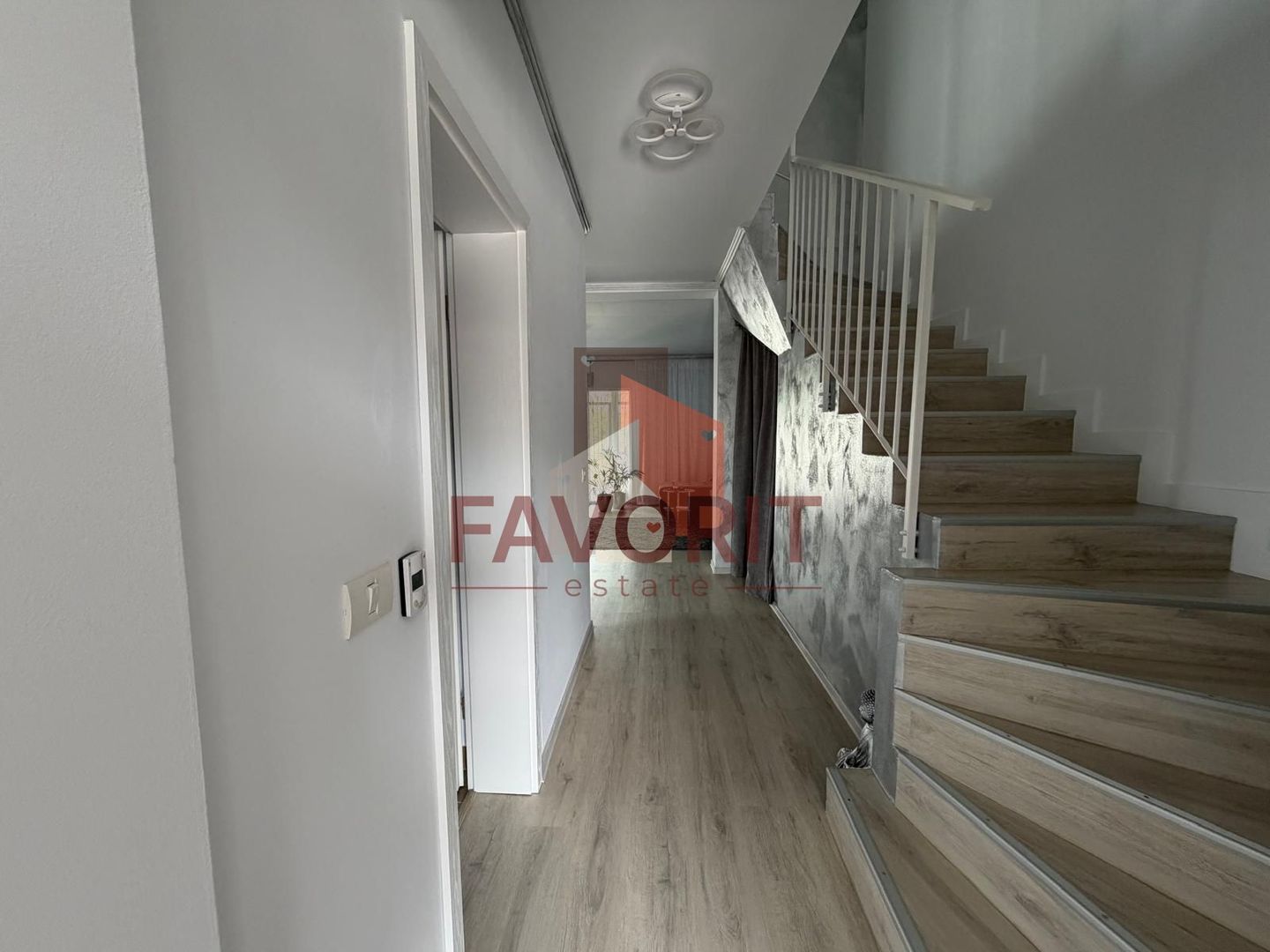 Duplex | 5 camere | Mobilat | Toate utilitatile | Asfalt | Utvin | - Poză 6