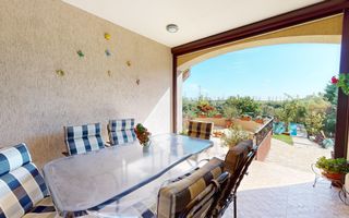 Proprietate de Excepție: Vilă Individuală cu Deschidere la Lac - Poză 5