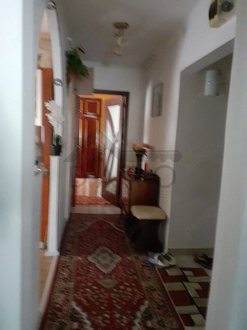 Apartament cu 3 camere de vanzare - Poză 5