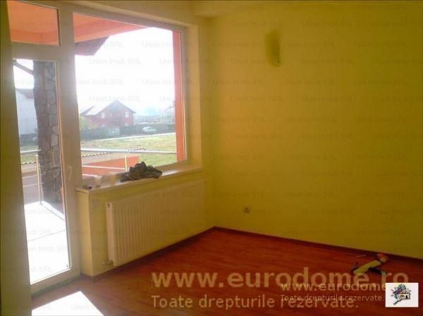 Euro Dome Grup: Casa singur in curte in zona Tractoru - Poză 4