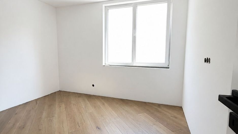 Apartament 3 camere, 2 bai, etaj intermediar, balcon, garaj, boxa - Poză 4