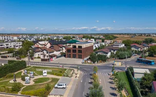 Spatiu comercial de la 14 euro de inchiriat Amber Forest Plaza - Poză 22