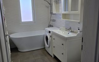 Apartament 3 camere la cheie, zona Terra. - Poză 4