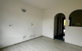 Garsoniera etaj 3 Aluminei - Poză 2