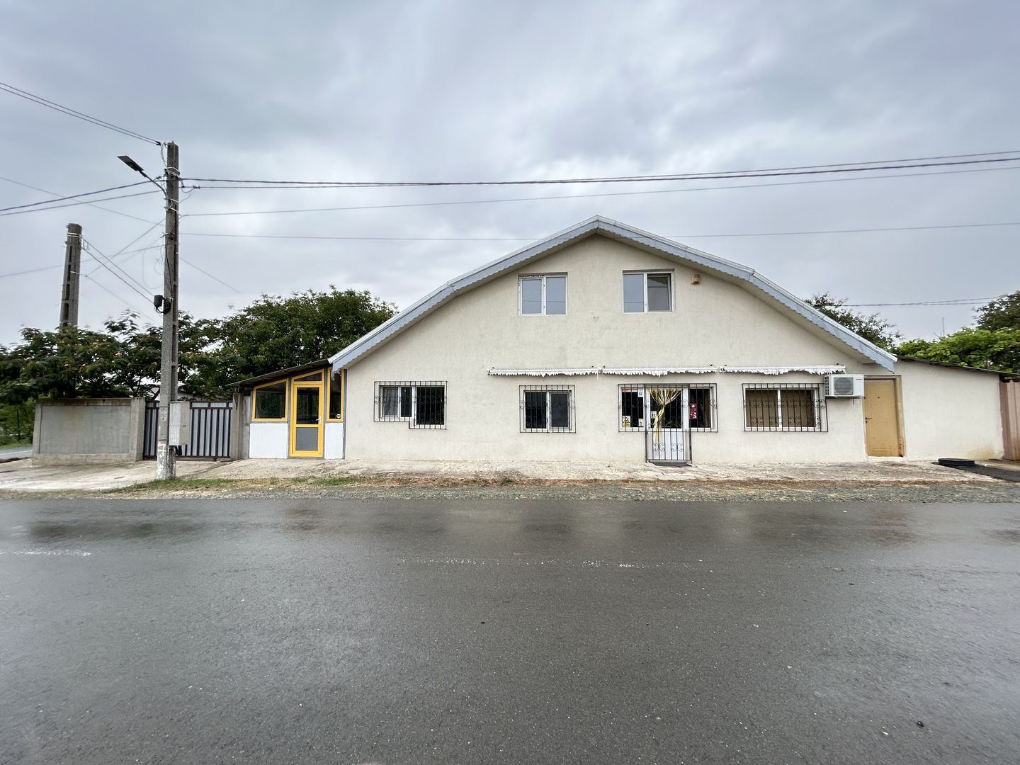 Casa P+1 din BCA ideala pentru o familie antreprenoare – Pecineaga - Poză 16