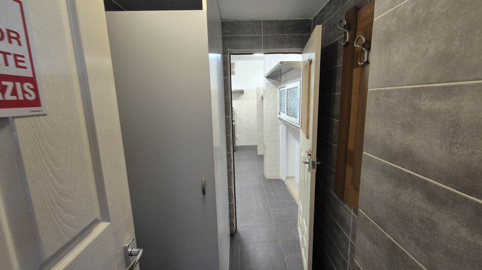 Spatiu comercial 138,70 mp + 2 locuri de parcare - Varteju - Poză 12