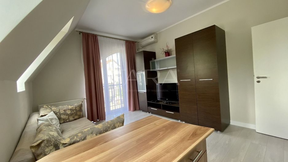Oportunitate excelentă! Apartament in vilă, 5 camere. - Poză 18