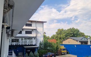 Spatiu comercial renovat si amenajat pentru a fi folosit ca o clinica medicala - Poză 4