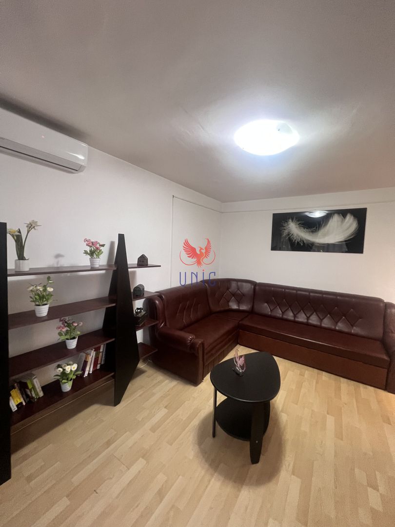 Decomandat, stradal, Calea Bucuresti etaj 1 - Poză 2