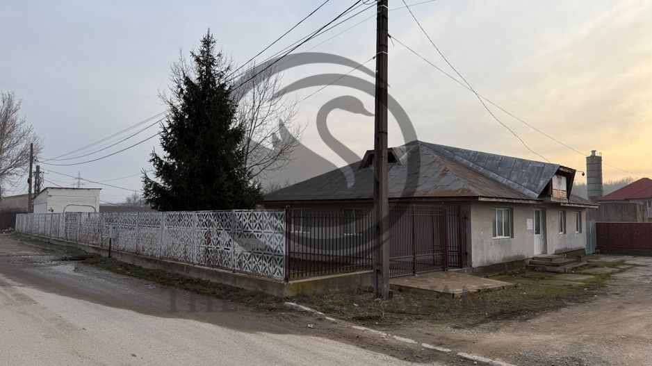 Proprietate cu 6 camere de vanzare | Kaufland - Moreni | Comision 0% - Poză 2