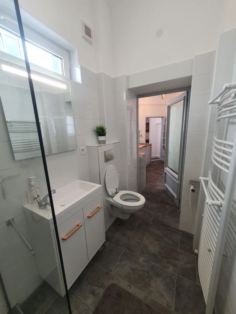 All-inclusive Studio Ultracentral Location - Romana - Poză 16