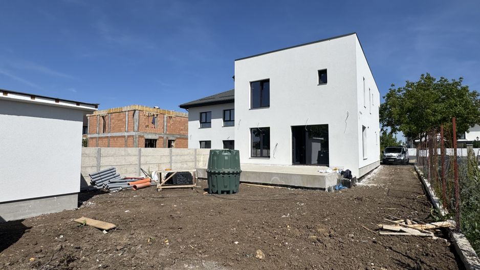 Individuala Tunari central, toate utilitatile, curte MARE 520m2 - Poză 2