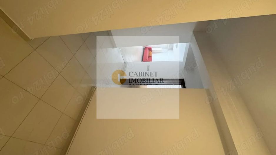 2 camere | Decomandat | 69 mp2 | Etaj 1/3 | 2 Balcoane & loc parcare | - Poză 3