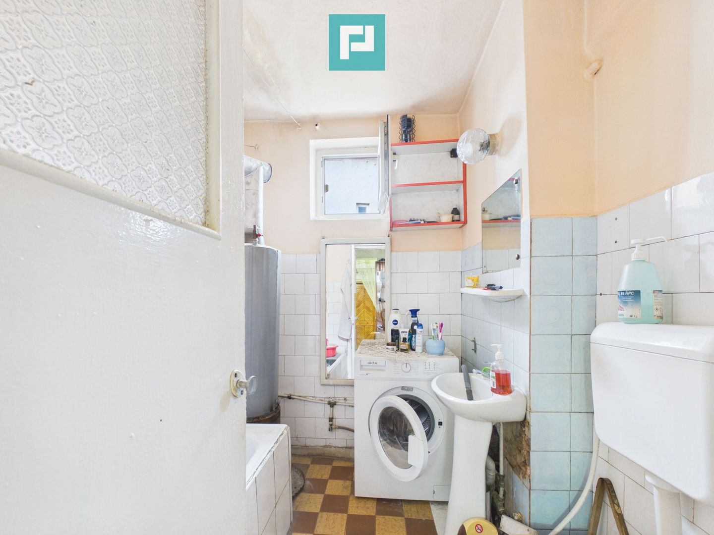 Apartament cu 3 camere zonă centrala în Lipova - Poză 6