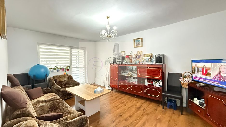 4 camere/Etaj 1/Zona Dâmboviței - Poză 1