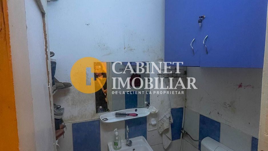 Apartament 4 camere decomandat - Poză 9