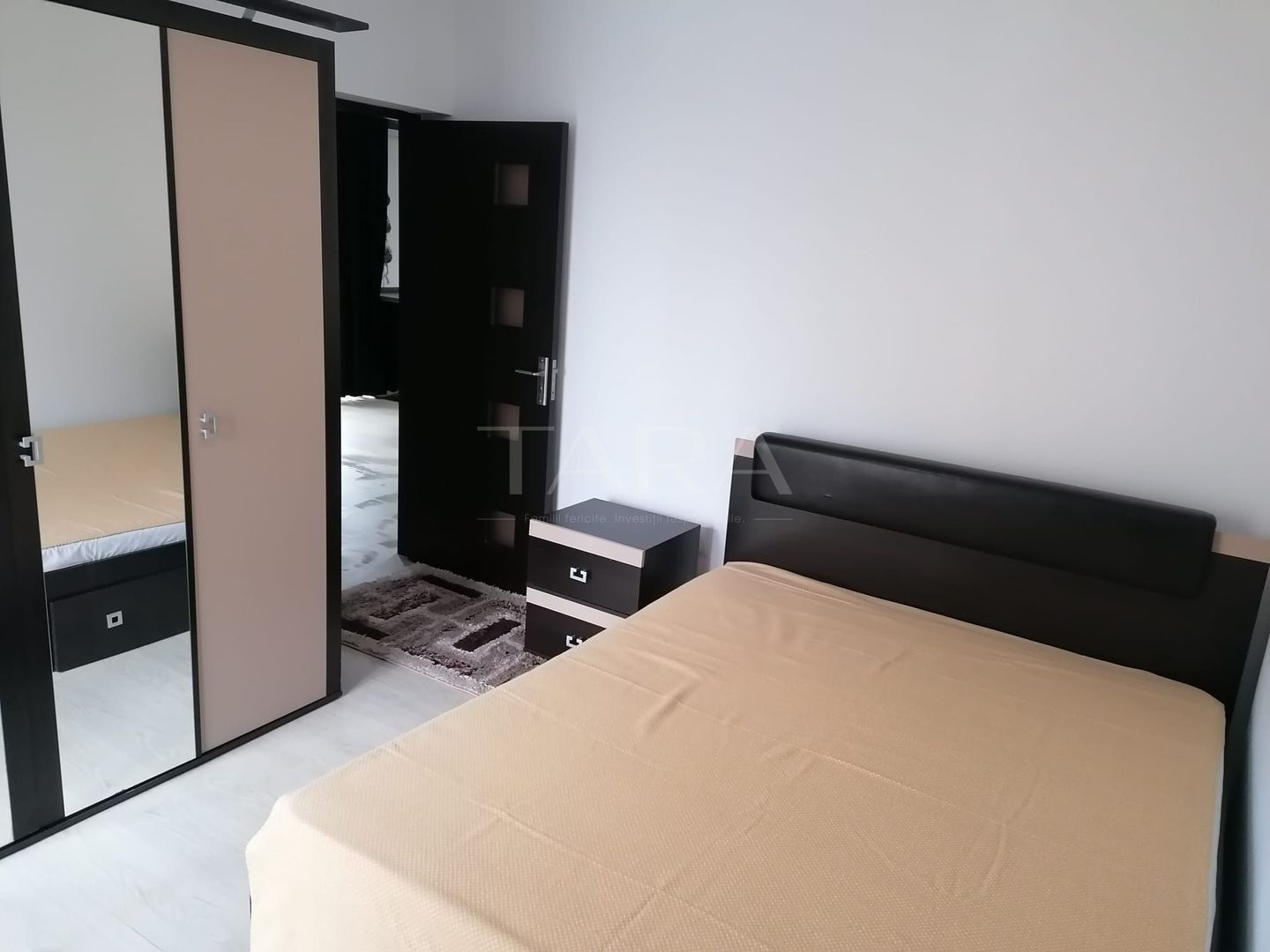Apartament 3 Camere, central Zona Eroilor, Mobilat și Utilat. - Poză 11