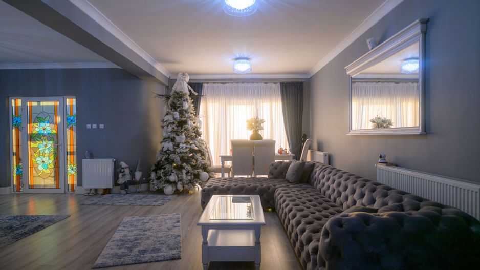 Vila superba | Teren 2300mp | Dealul cu tei | Aninoasa | Doicesti - Poză 7