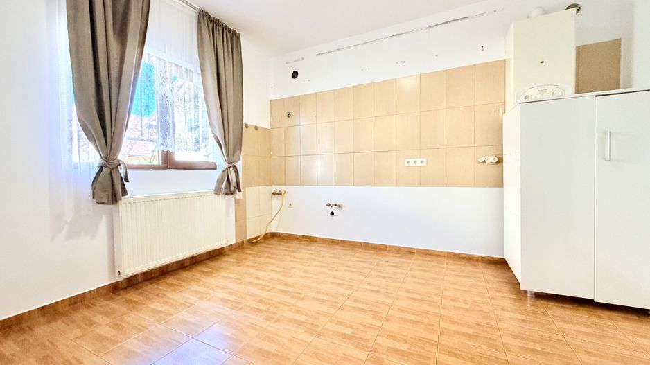 De închiriat – Casă individuală P+M în Dumbrăvița - Poză 23