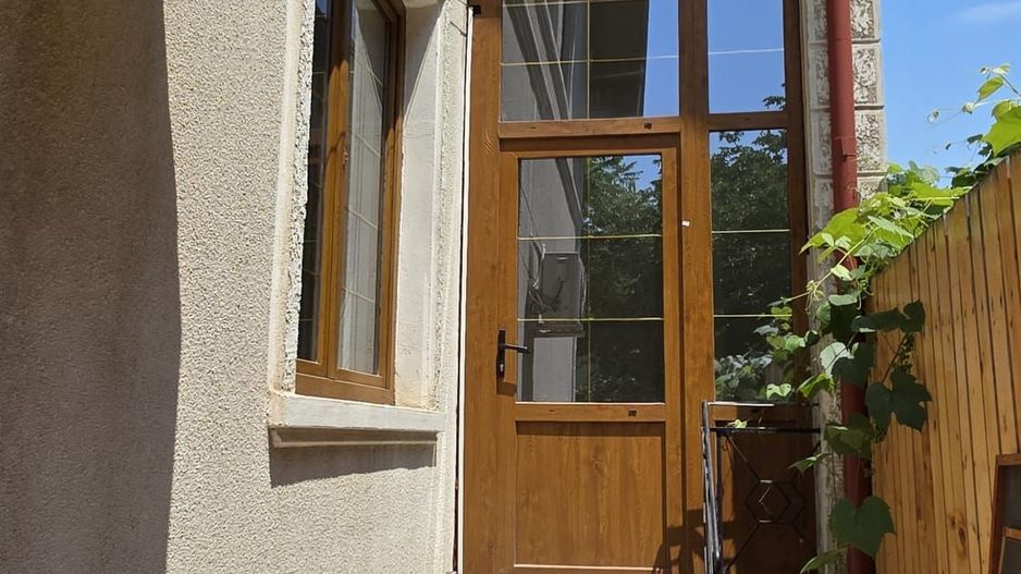 Delea Veche- Vila S+P+1E+Pod- 8 camere- 290 mp utili - Poză 9