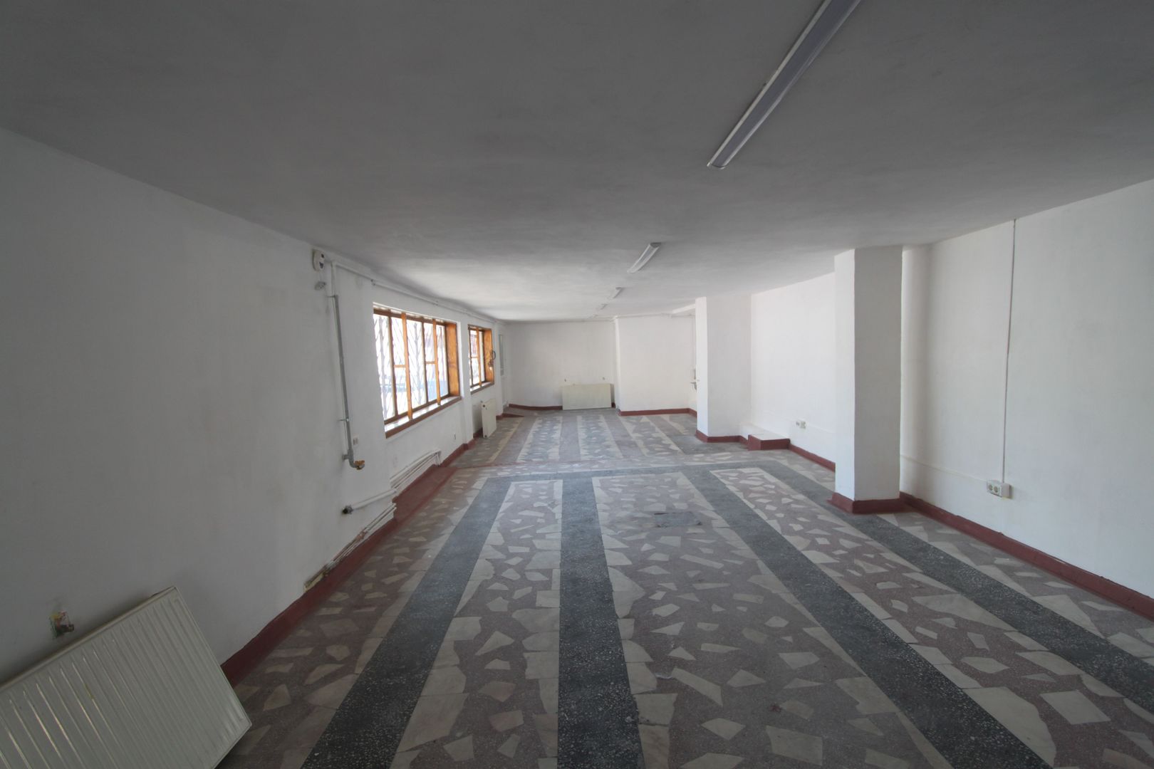 Spațiu comercial - 58 mp de închiriat -  Badea Cartan - Poză 11