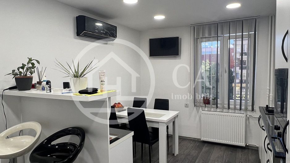 Apartament cu 2 camere de vanzare Rogerius Oradea - Poză 1
