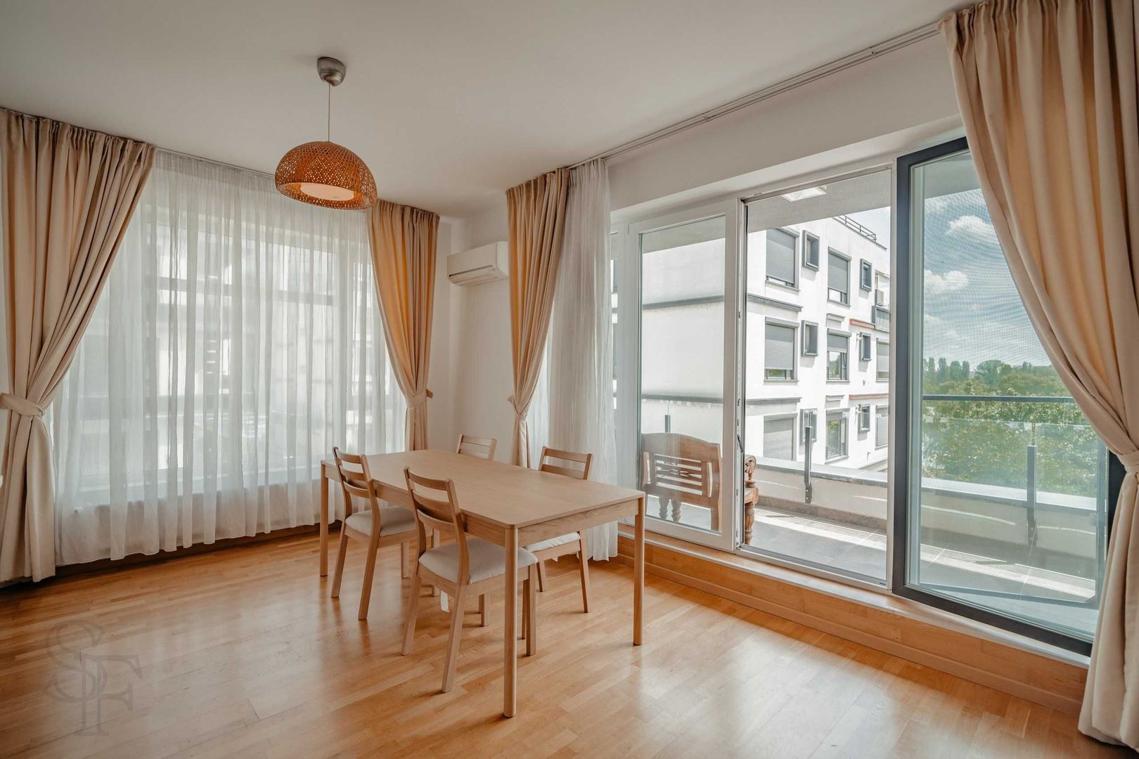 4 camere | 108 mp | etaj 1 | vedere spre Lacul Tei | Parcare+Boxa - Poză 1