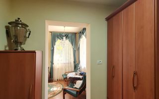 Vila deosebitǎ în zona centrala - Poză 20