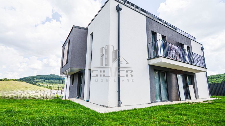 Casa de tip Duplex cu Panorama in Floresti. - Poză 1