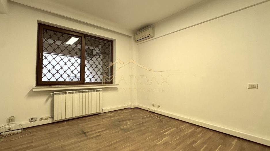 Vila centrala cu 13 camere *460mpu* + garaj // Dorobanți - Poză 38