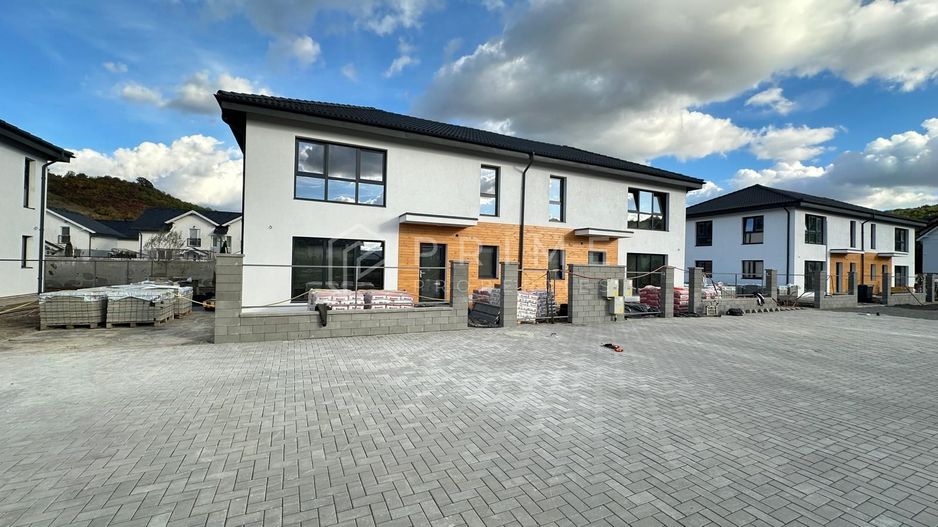 Viață modernă, sustenabilă–Case 4 camere, teren 250 mp, 165.000 Euro - Poză 2