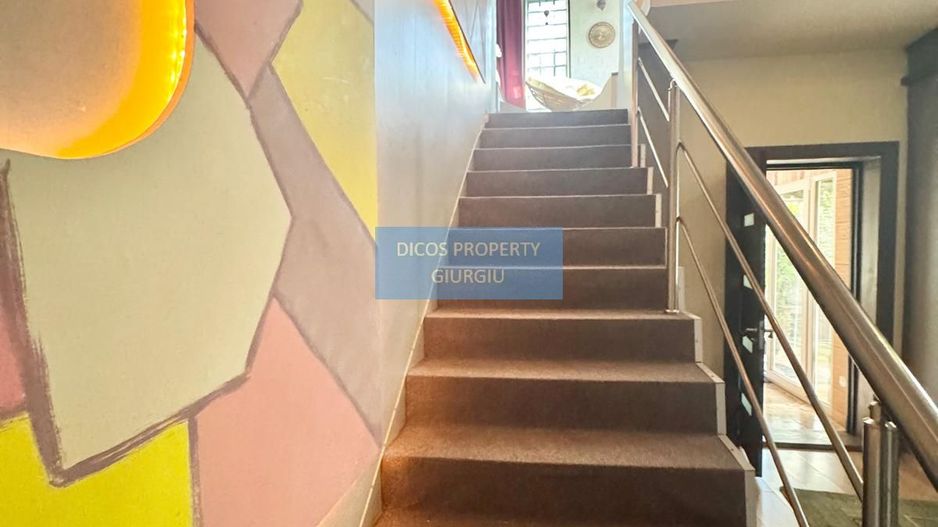 Casă de vânzare pe strada Tudor Vladimirescu - Poză 8