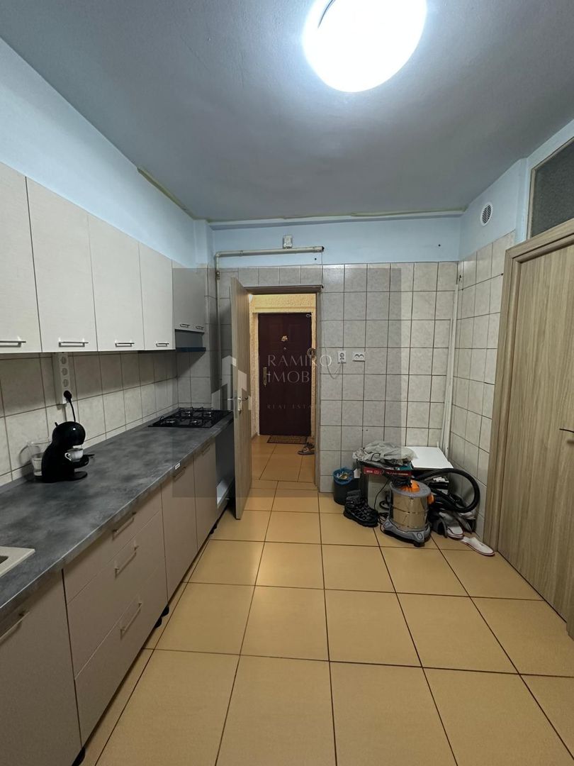 3 Camere 70mp - Partial Renovat - Metrou Aparatori la 1 Min - Poză 6